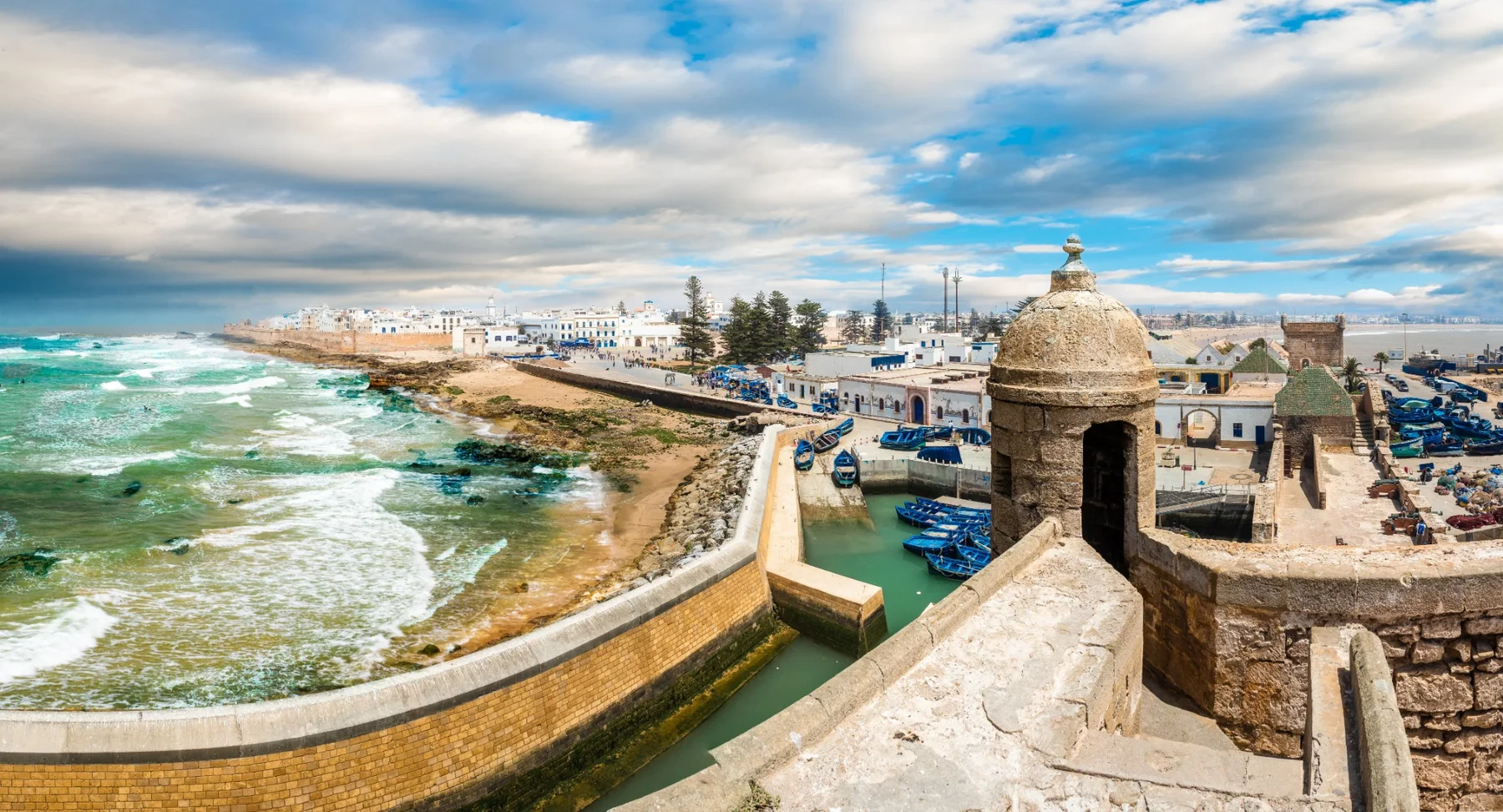 Murallas de Essaouira frente al Atlántico